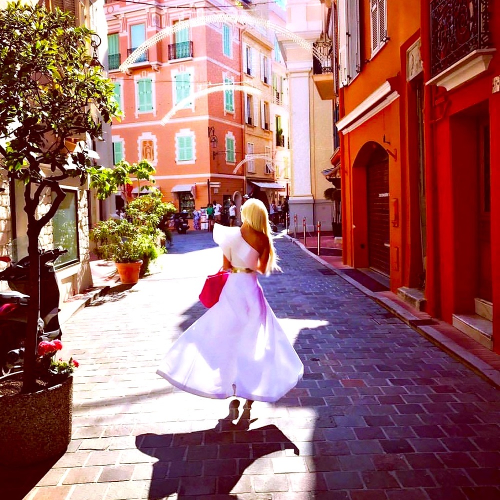 Meet your Posher, Alice James